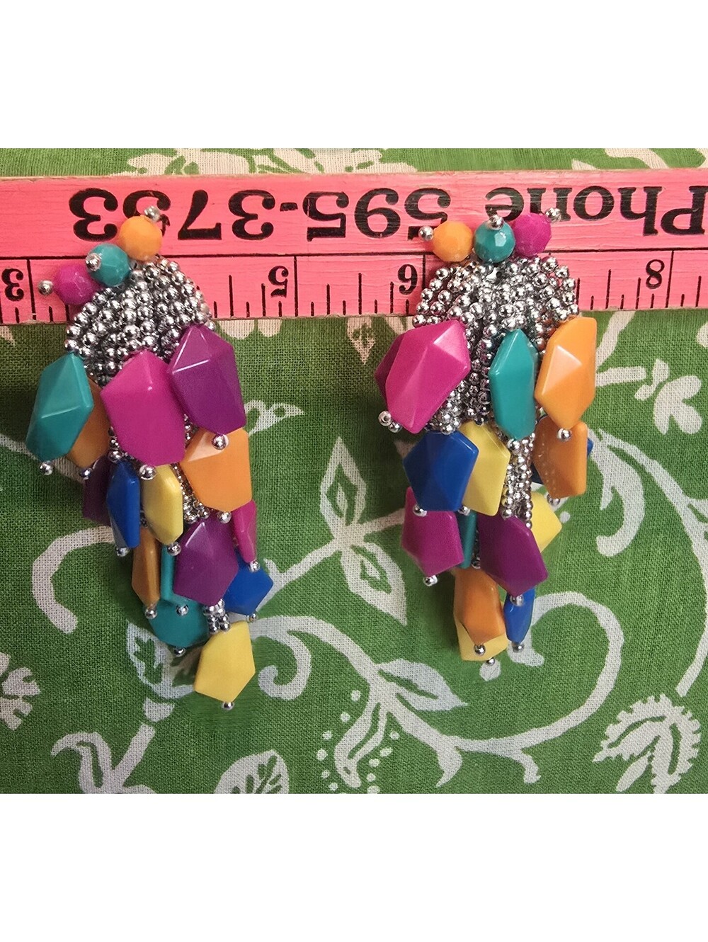 Vintage 1980s earrings Clip On Beaded Earrings. Dangling Coloring